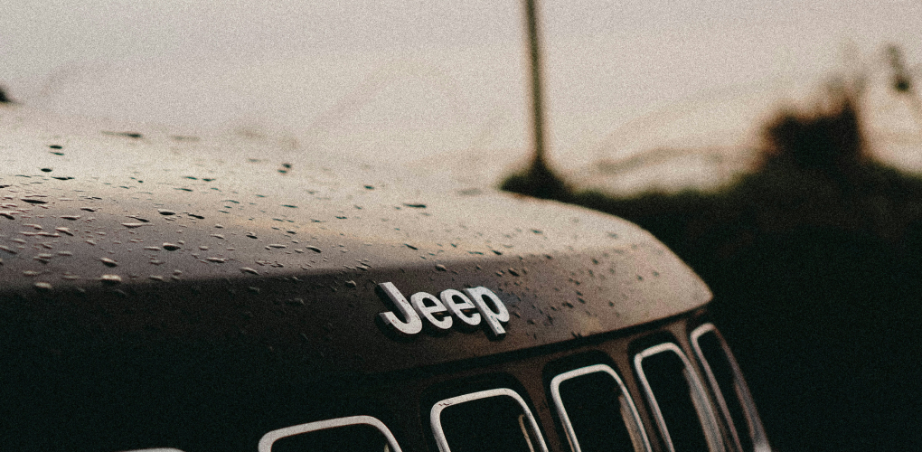 front grill of black jeep